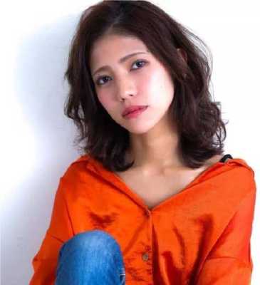40岁女人什么发型减龄（40岁女人什么发型减龄好看）
