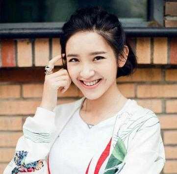 唐艺昕和谁长得像,唐艺昕短发怎么弄好看