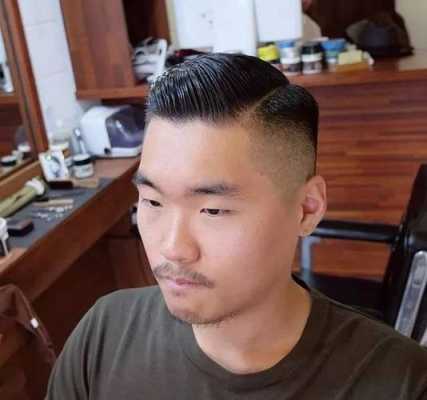 油头头顶怎么剪,油头两边怎么剪好看