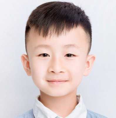 儿童证件照梳什么发型好看,小男孩什么发型好看图片