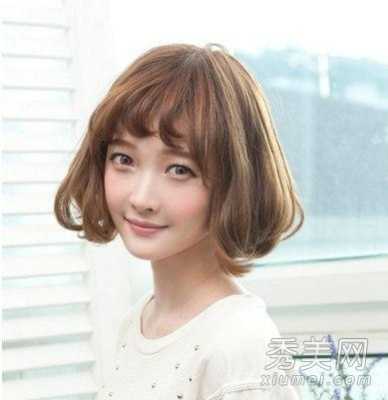圆脸适合烫什么卷发图片（鹅蛋脸适合什么发型?6款鹅蛋脸烫发推荐）