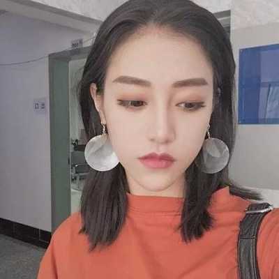 黑头发做什么发型好看（黑头发做什么发型好看女）