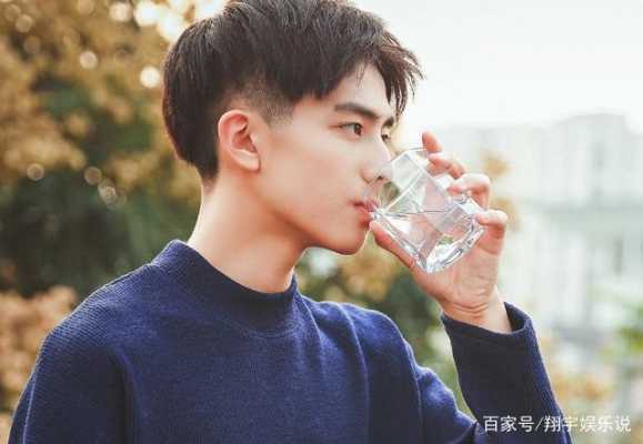 怎么变得阳光帅气（什么样的男生是阳光男孩?有什么性格特征）