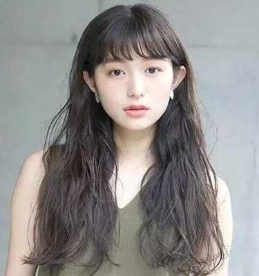 长方型脸适合什么发型（长方形脸适合什么发型多款修颜发型任你选）