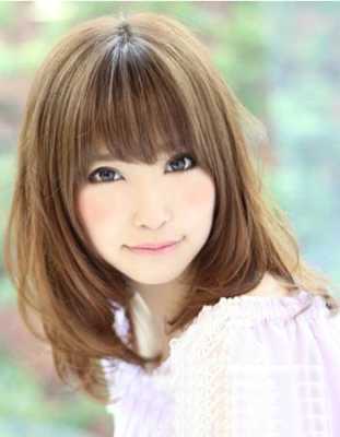 圆脸头发多适合什么发型图片（圆脸头发多适合什么发型图片女）
