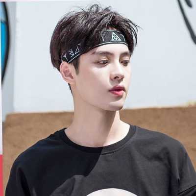 男生带发带有什么用（为什么男生喜欢戴发带）