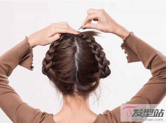 卷发睡前怎么打理（卷发睡前扎法）