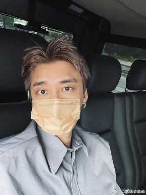 李易峰染发是什么颜色（李易峰染发是什么颜色的）
