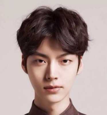 烫过中分后如何打理,中分洗过头后怎么保持
