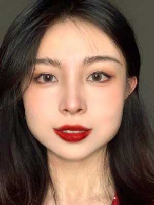 脸太瘦该怎么化妆好看一点,怎么化显脸瘦的妆容