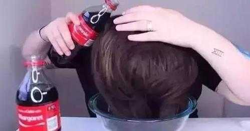 怎么用小苏打洗头（怎么用小苏打洗头发）