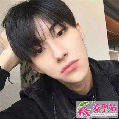 男生中分后面怎么剪（中分后面怎么剪）
