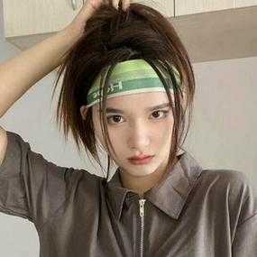 短发怎么佩戴运动发带（短发怎么佩戴运动发带好看）
