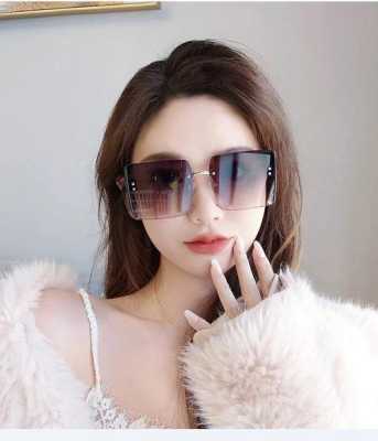 脸小戴什么太阳镜好看（脸小戴什么太阳镜好看女士好点的）