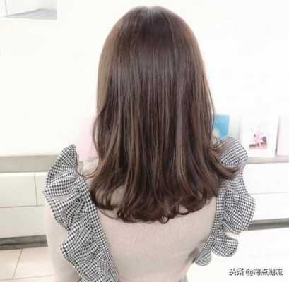 自己卷头发怎么定型（发尾卷怎么弄直）