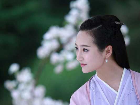 霓漫天到底有什么秘密在尹上飘手上,霓漫天坏吗