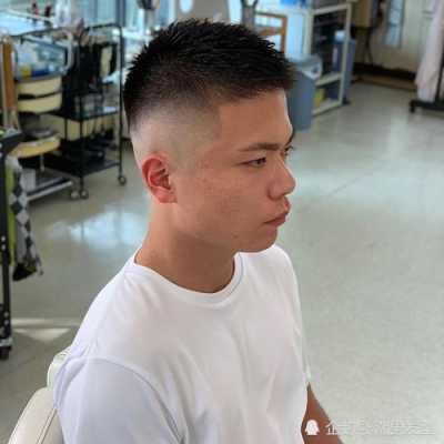 男士头发怎么剪步骤（男士头发怎么剪步骤）