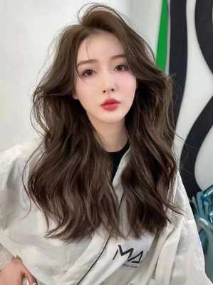 皮肤不白的人染什么颜色的头发,皮肤不白的人染什么颜色的头发好看