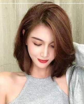 脸两边大适合什么发型（两边鼓起来适合什么发型）