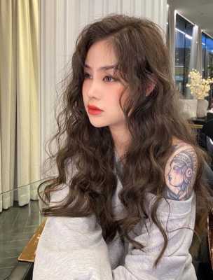 长发适合烫什么样的卷（长发适合烫什么样的卷发）
