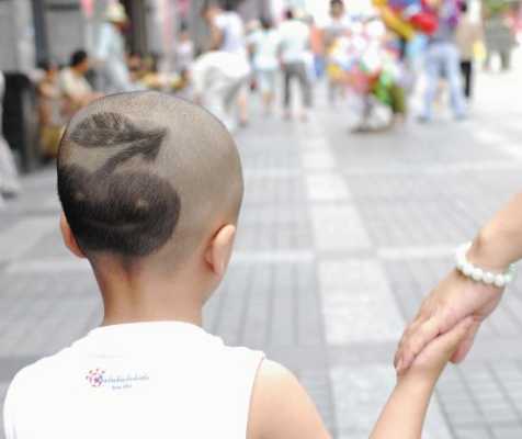 自己在家怎么给孩子剃个苹果头,小孩发型苹果发型咋剪