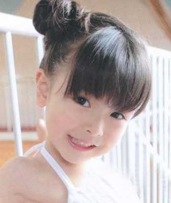 女婴头发怎么剪好看（1-2岁小女儿短发型剪发技巧）
