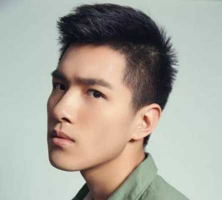 男生刘海太长了怎么绑好看,男生刘海长了怎么打理好看