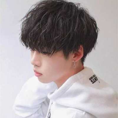 烫发有什么发型（烫发有什么发型男生）