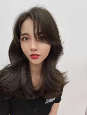 发型什么颜色好看（发型什么颜色好看显年轻）