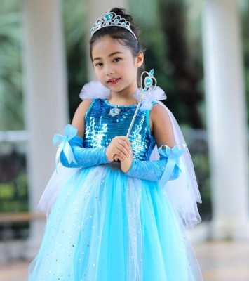 冰雪女王的头发怎么扎（艾莎裙子配什么发型）