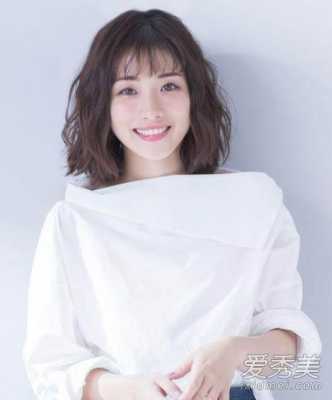 脸大合适什么发型（脸大怎么梳头发好看）