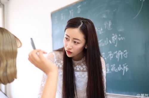 女神为什么都是长发（为什么老师基本上都是女生长头发）