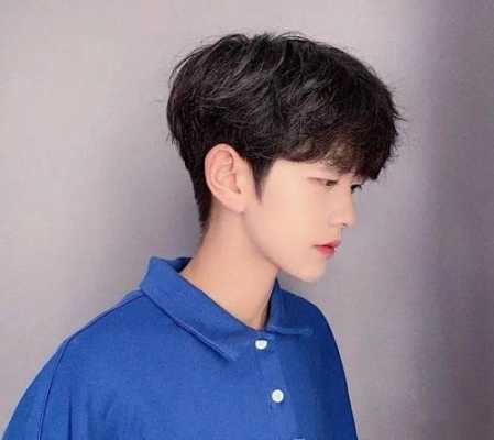 现在流行什么头发男生（现在流行什么头发男生好看）