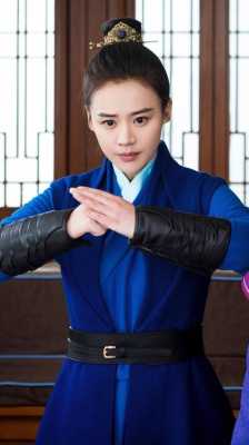 女扮男装适合什么发型（女扮男装长脸适合什么发型）