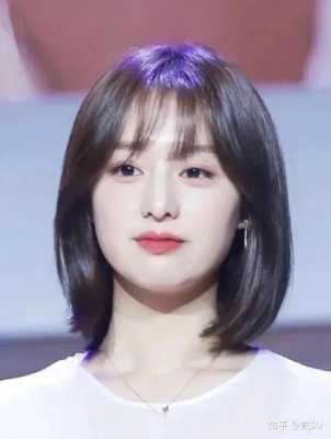 女生圆脸适合什么长发（太阳穴凹陷适合长发还是短发）