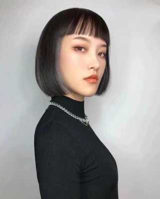 女生超短发怎样搭配酷酷的衣服,超短发搭配什么衣服好看图片