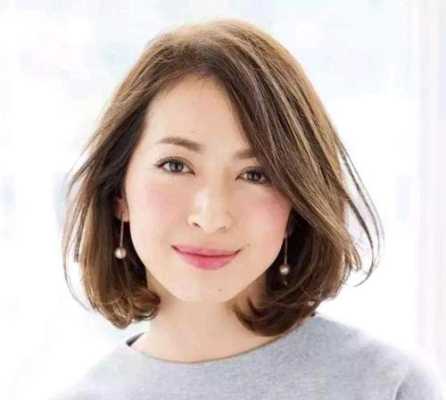 45岁烫什么头发好看,