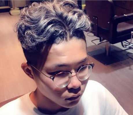 男士适合染发吗,什么发型适合自己男生
