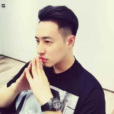 高额骨适合什么发型（高额骨适合什么发型男）