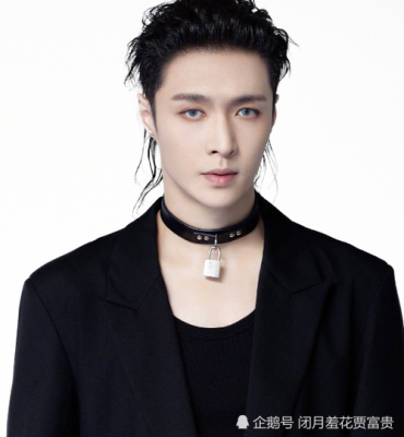 张艺兴斜背发型怎么剪,张艺兴发型怎么留刘海