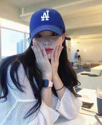 学生头戴什么帽子好看（学生头戴什么帽子好看图片）