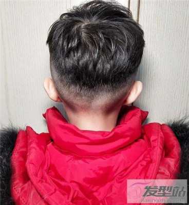 男童后脑勺扁适合什么发型,男童扁头什么发型好看