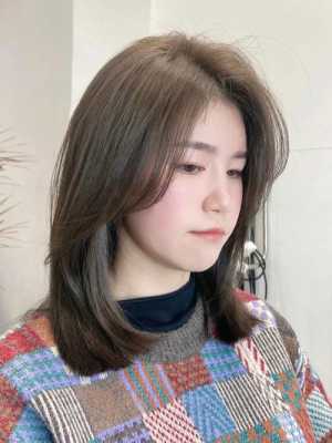 大脸妹纸最适合的发型,大脸适合什么发型长发女