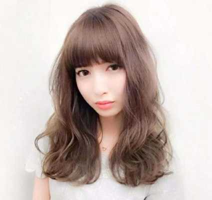 女生头发太厚怎么办（为什么有的女生的头发会很厚呢）