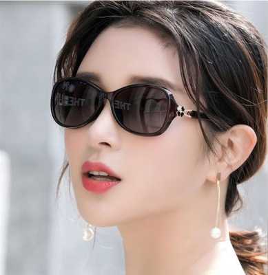 圆脸带什么镜框好看（圆脸戴什么墨镜好看）