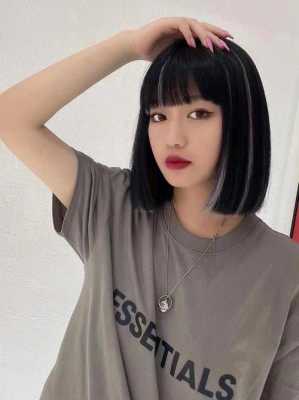 短发挑染怎么挑才好看,短发发型适合什么颜色的衣服