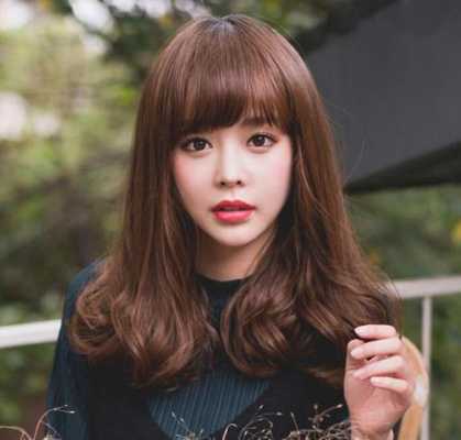 2017流行什么卷发发型（2017流行什么卷发发型女）