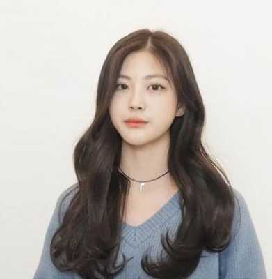 2017流行什么卷发发型（2017流行什么卷发发型女）