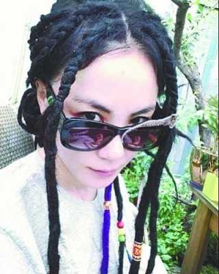 王菲什么发型好看（王菲的冲天辫怎么扎）