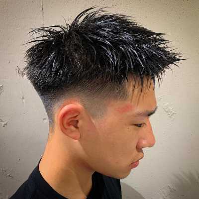 男人今年流行什么发型（今年男人发型流行图片）